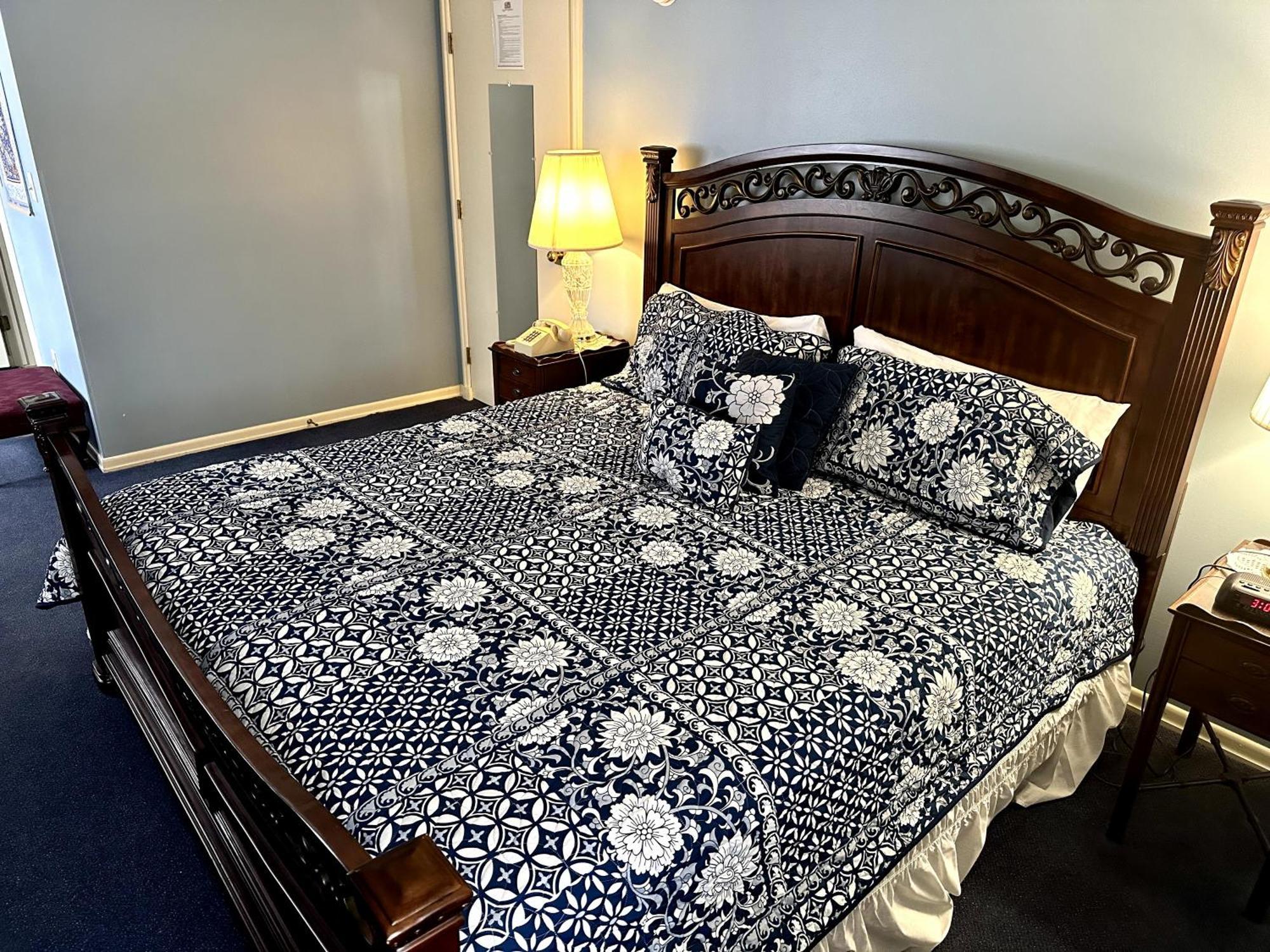 Montague Inn Bed & Breakfast Saginaw Ngoại thất bức ảnh